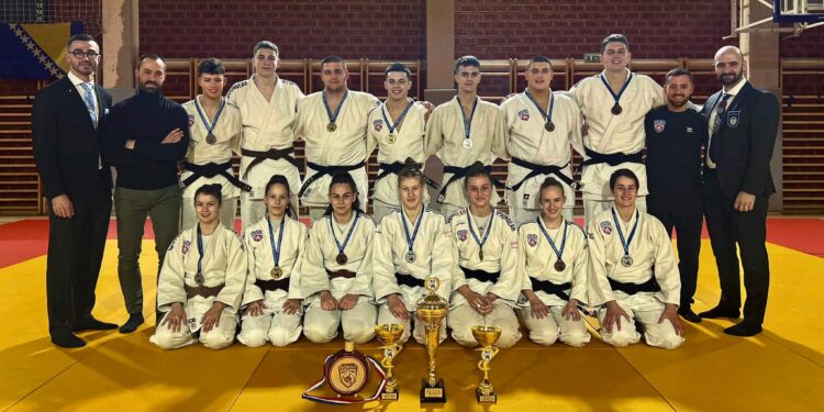 Bosna je konačno srušena