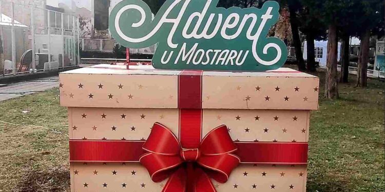 Neobične jaslice u Mostaru