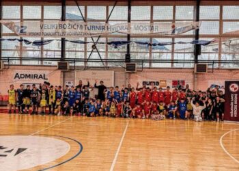 KS Herceg Bosne donirao lopte klubovima Mini basket lige za dječake