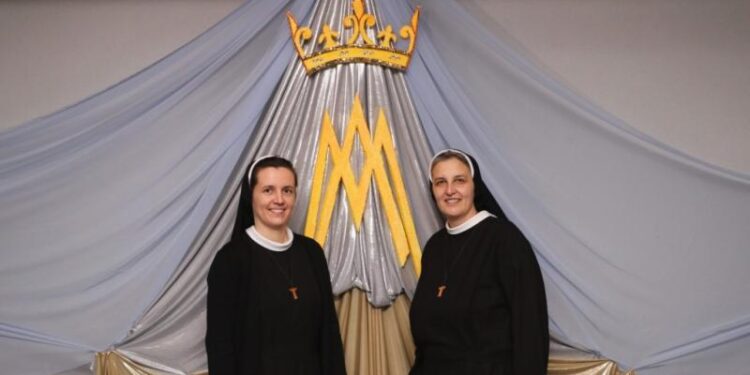 Slavlje polaganja doživotnih zavjeta dviju sestara u Mostaru