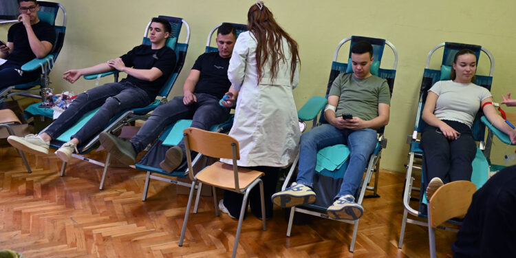 Grude: Učenici i djelatnici srednje škole darovali 30 doza krvi