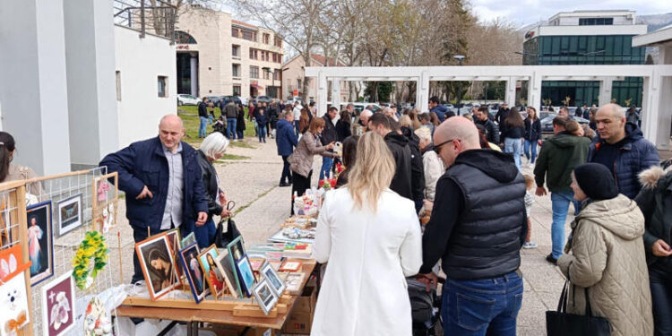Nazarećani i Betlehemci na izložbi u mostarskoj katedrali