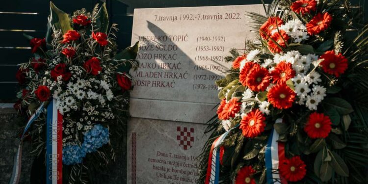 Široki Brijeg obilježio 34. obljetnicu raketiranja i odao počast žrtvama