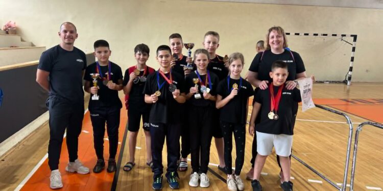 22 medalje i četiri pehara za CroStar u Fojnici