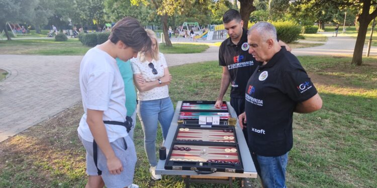 Mostar: Ljetna škola tavle u organizaciji BK Zrinjski