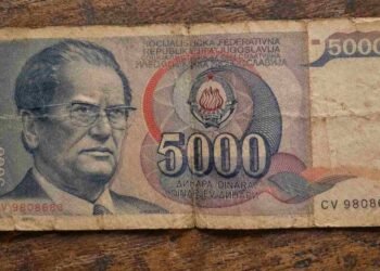 Ne može Tito u crkvene knjige!