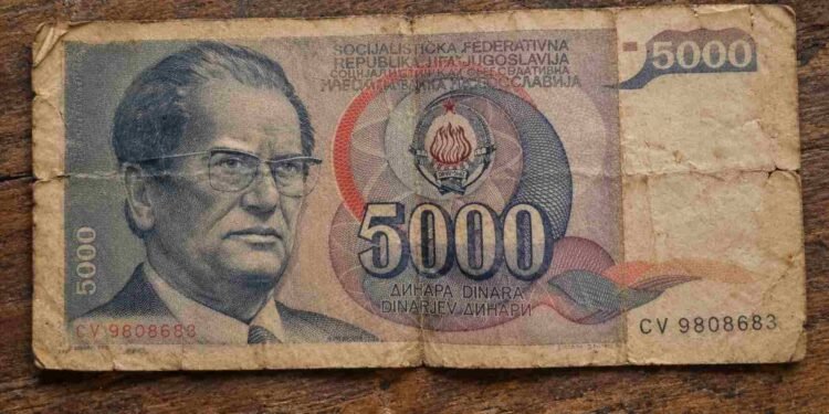 Ne može Tito u crkvene knjige!